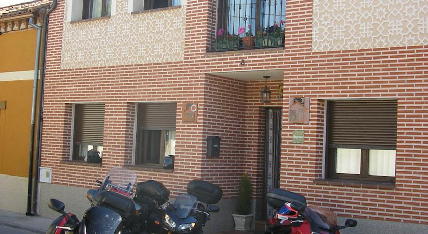 Casa De La Paca Bed & Breakfast Coca Ngoại thất bức ảnh